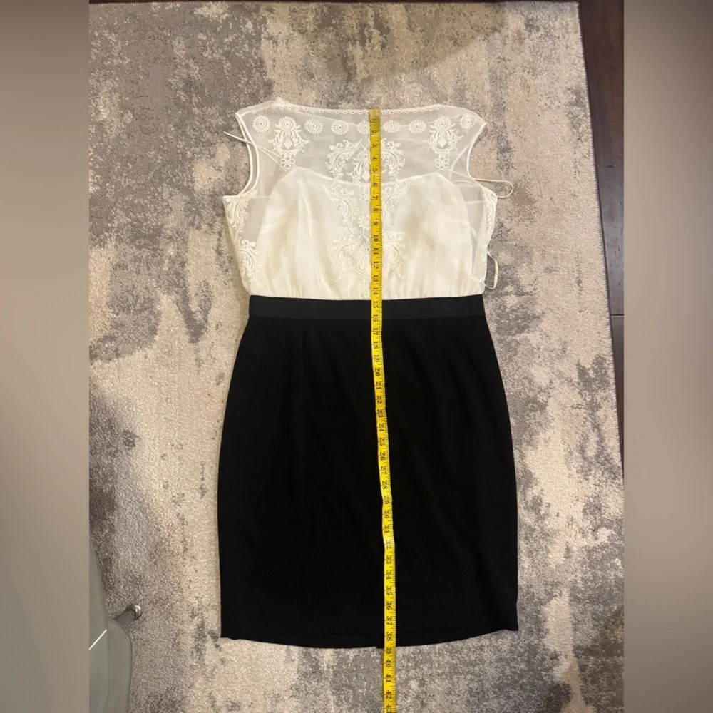 Women’s Ralph Lauren Black and White Lace Dress - Picture 8 of 8